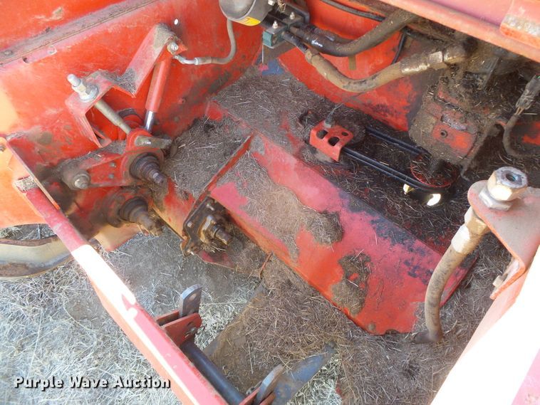 image for item DH4835 AGCO Razor Bar disc windrower head