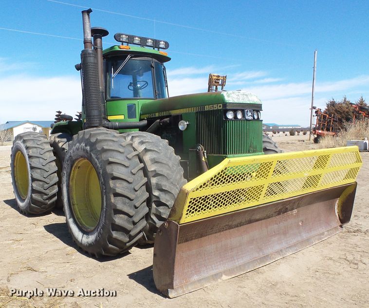 image for item DH4836 1984 John Deere 8650 4WD tractor