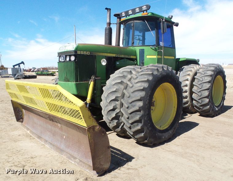 image for item DH4836 1984 John Deere 8650 4WD tractor