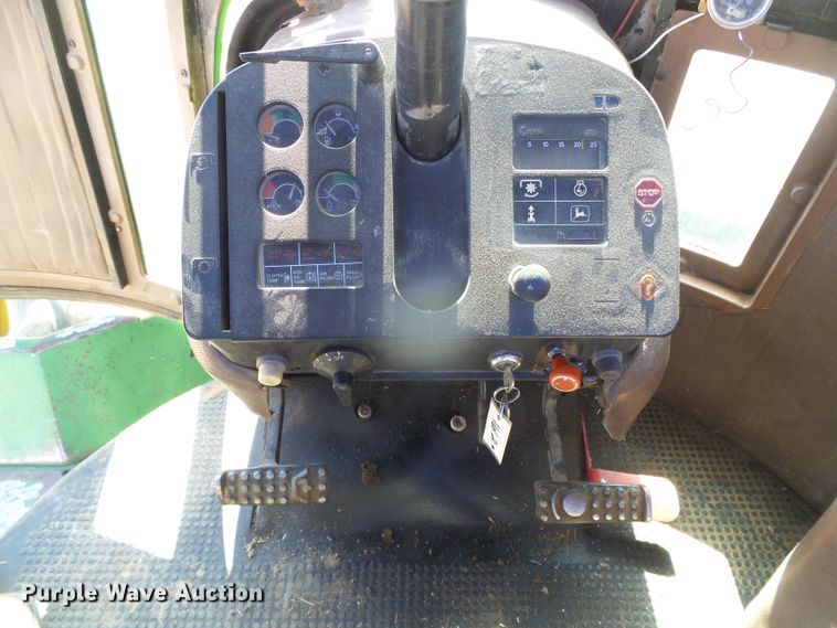 image for item DH4836 1984 John Deere 8650 4WD tractor