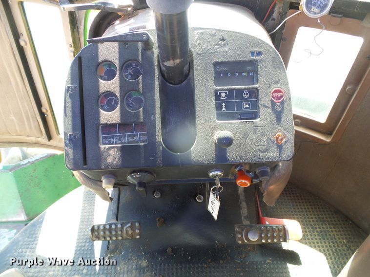 image for item DH4836 1984 John Deere 8650 4WD tractor