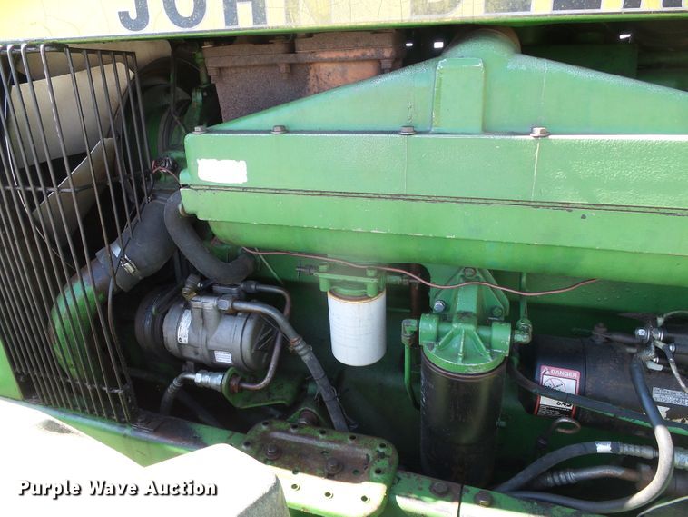 image for item DH4836 1984 John Deere 8650 4WD tractor