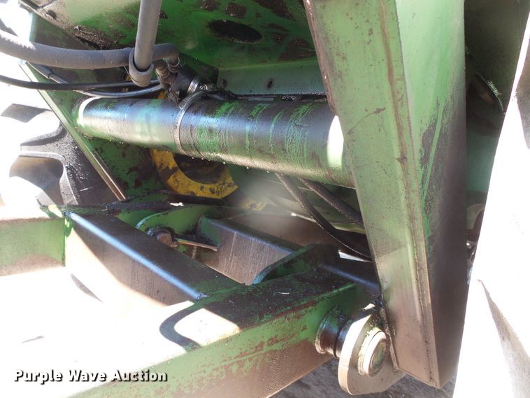 image for item DH4836 1984 John Deere 8650 4WD tractor