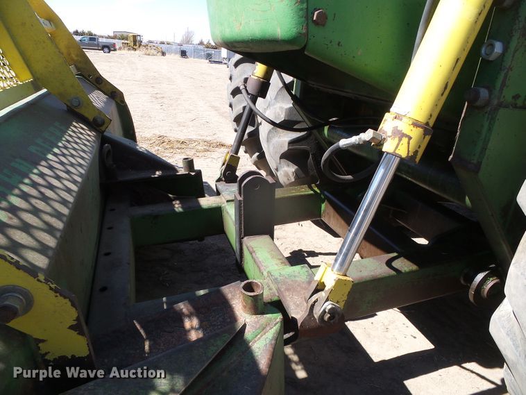 image for item DH4836 1984 John Deere 8650 4WD tractor