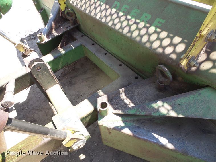 image for item DH4836 1984 John Deere 8650 4WD tractor