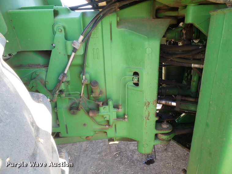image for item DH4836 1984 John Deere 8650 4WD tractor
