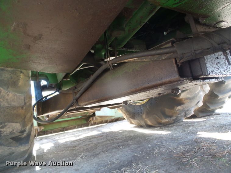 image for item DH4836 1984 John Deere 8650 4WD tractor