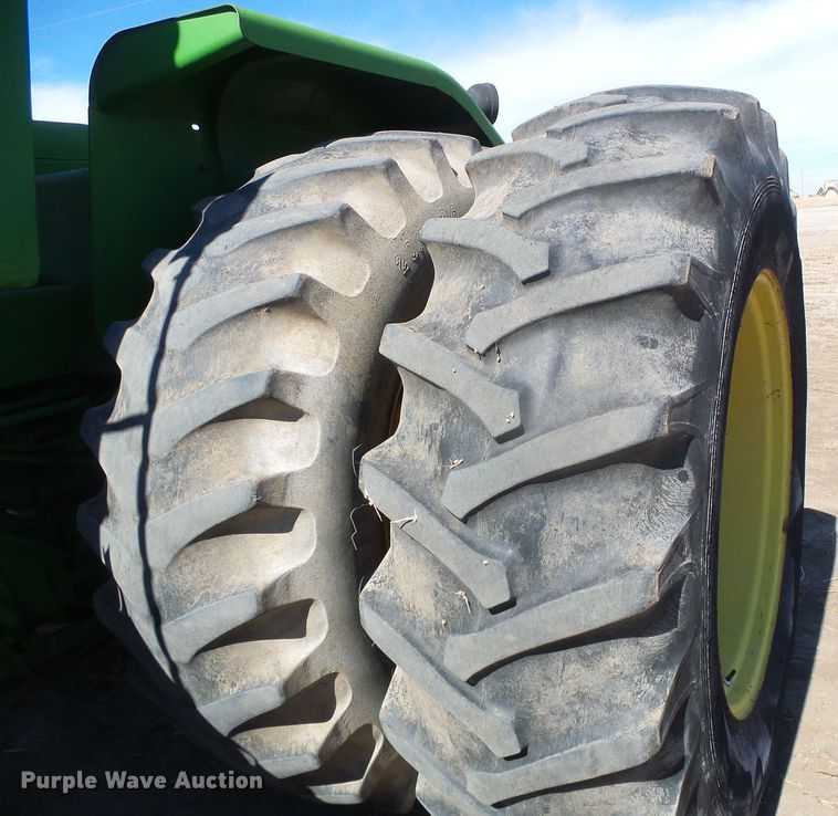 image for item DH4836 1984 John Deere 8650 4WD tractor