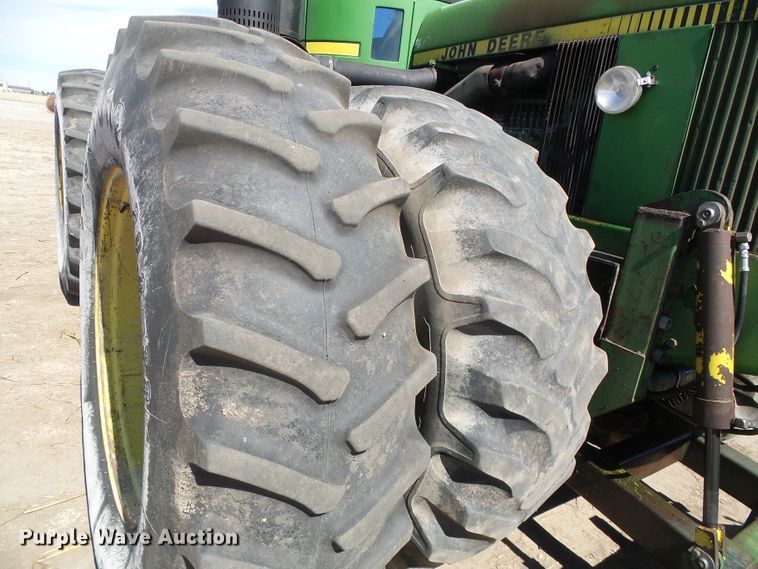 image for item DH4836 1984 John Deere 8650 4WD tractor