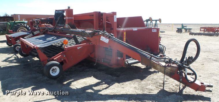 image for item DH4848 H&S TWM2-P windrow hay merger