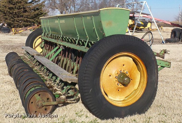 image for item DH4854 John Deere DRA grain drill