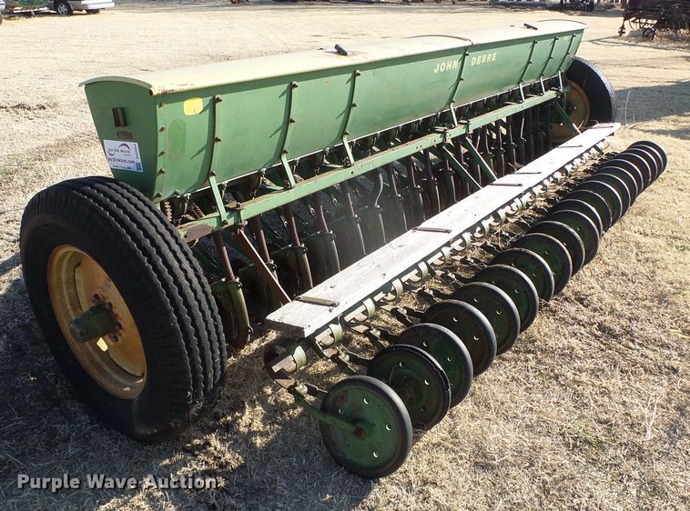 image for item DH4854 John Deere DRA grain drill