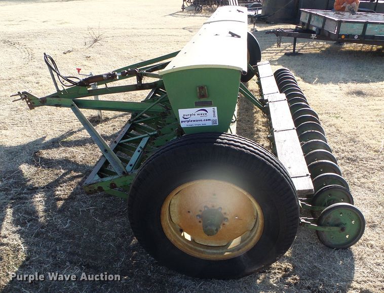 image for item DH4854 John Deere DRA grain drill