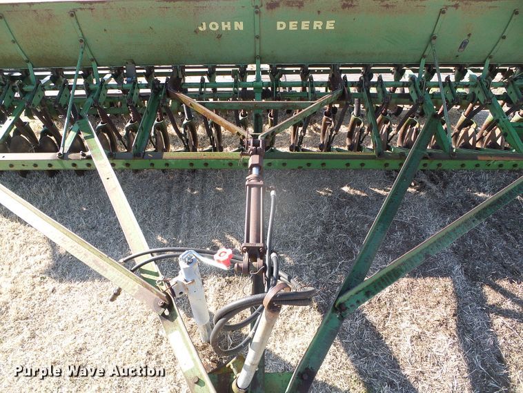 image for item DH4854 John Deere DRA grain drill