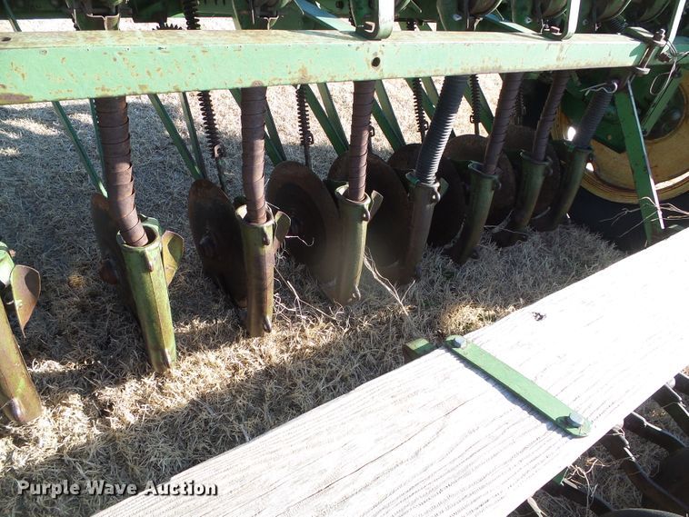 image for item DH4854 John Deere DRA grain drill