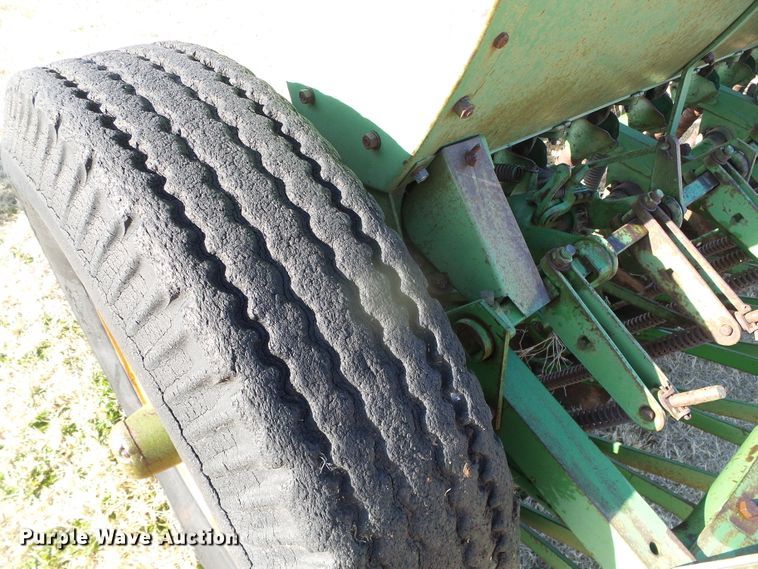 image for item DH4854 John Deere DRA grain drill