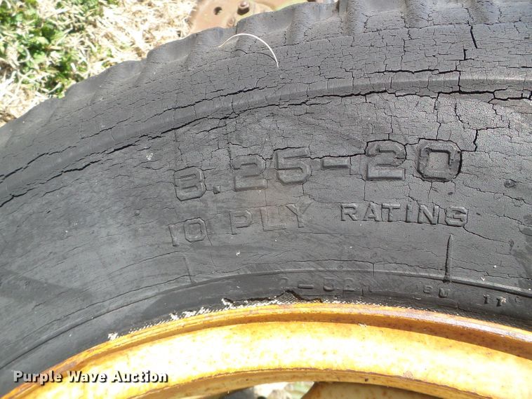 image for item DH4854 John Deere DRA grain drill