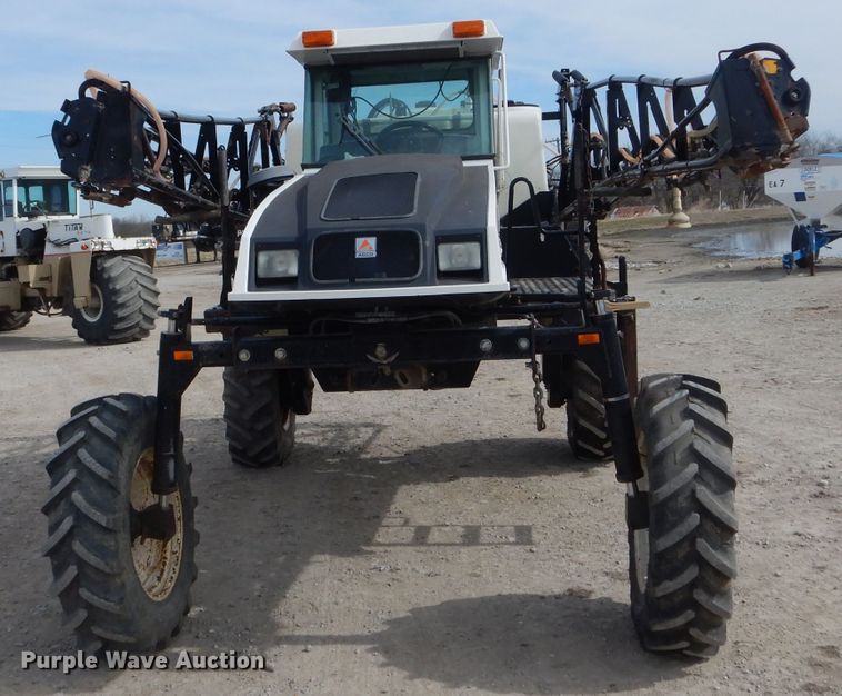 image for item DH6448 2005 SpraCoupe 4450 sprayer