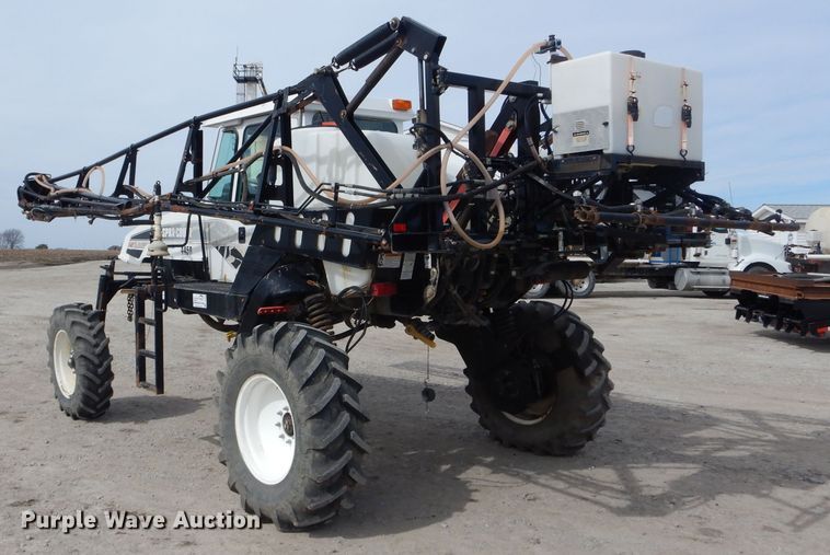 image for item DH6448 2005 SpraCoupe 4450 sprayer