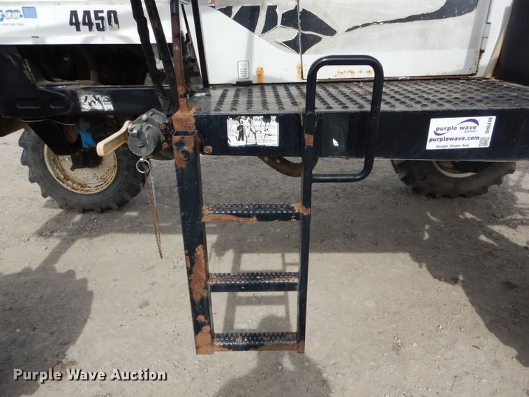 image for item DH6448 2005 SpraCoupe 4450 sprayer