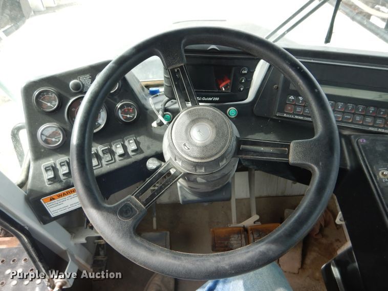 image for item DH6448 2005 SpraCoupe 4450 sprayer