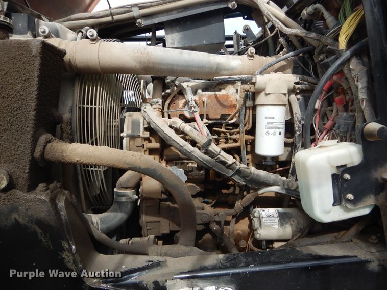 image for item DH6448 2005 SpraCoupe 4450 sprayer