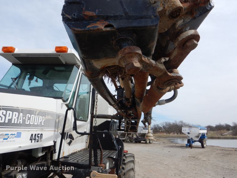 image for item DH6448 2005 SpraCoupe 4450 sprayer