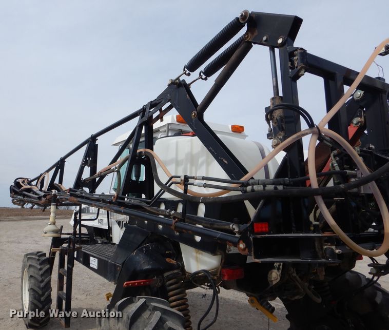 image for item DH6448 2005 SpraCoupe 4450 sprayer