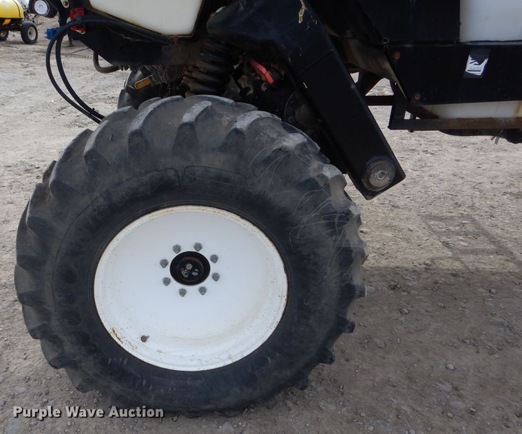 image for item DH6448 2005 SpraCoupe 4450 sprayer