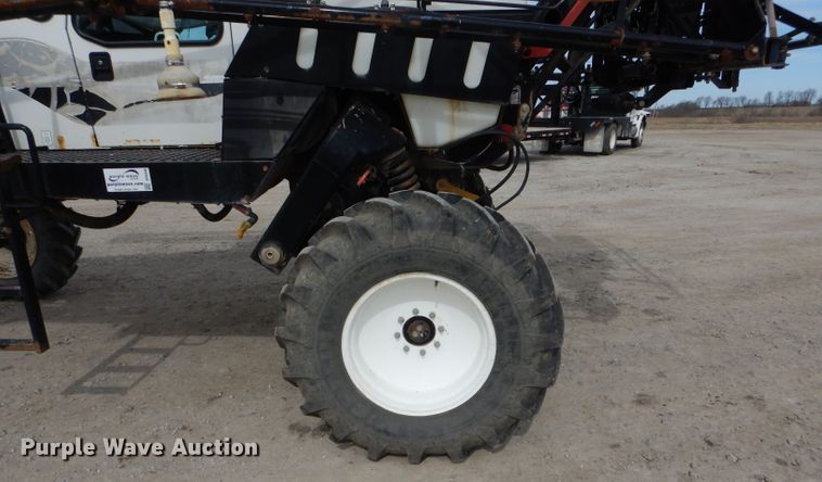 image for item DH6448 2005 SpraCoupe 4450 sprayer