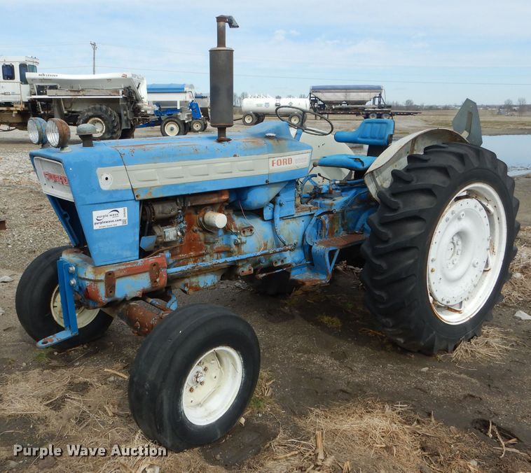 image for item DH6449 Ford 5000 tractor