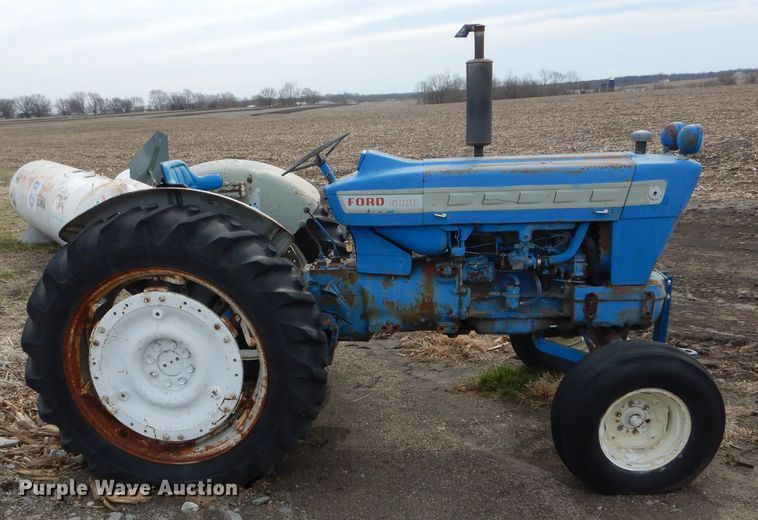 image for item DH6449 Ford 5000 tractor