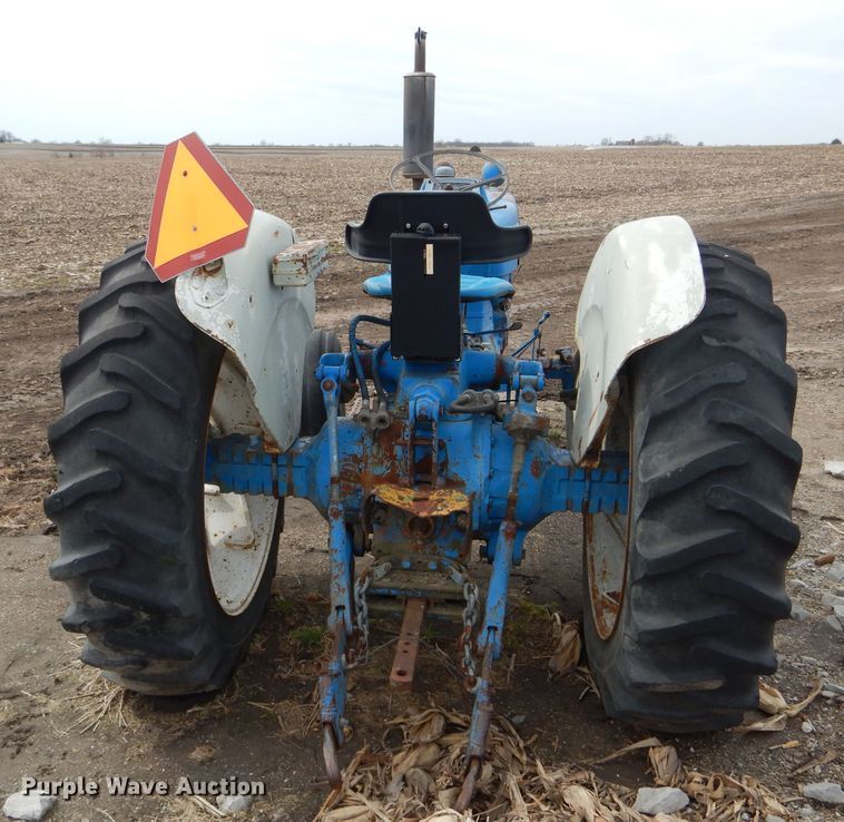 image for item DH6449 Ford 5000 tractor