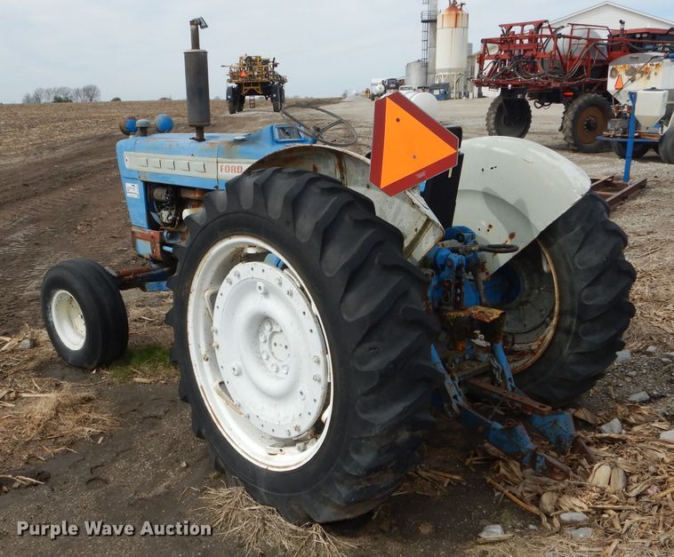 image for item DH6449 Ford 5000 tractor