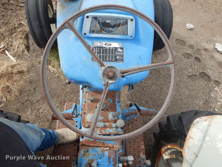 image for item DH6449 Ford 5000 tractor