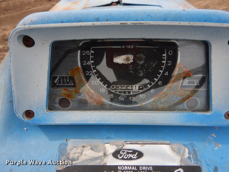 image for item DH6449 Ford 5000 tractor