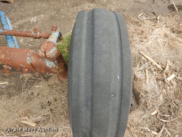 image for item DH6449 Ford 5000 tractor