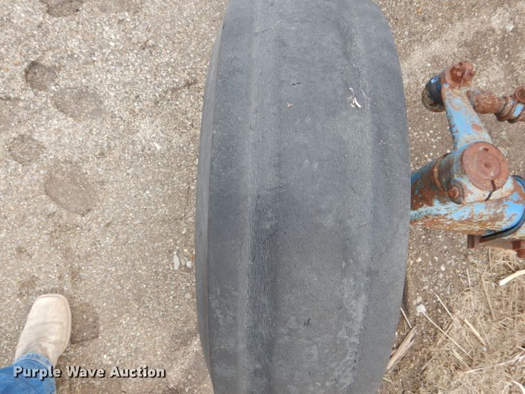 image for item DH6449 Ford 5000 tractor