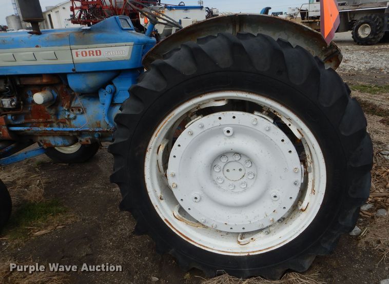image for item DH6449 Ford 5000 tractor