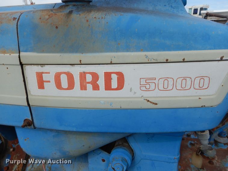 image for item DH6449 Ford 5000 tractor