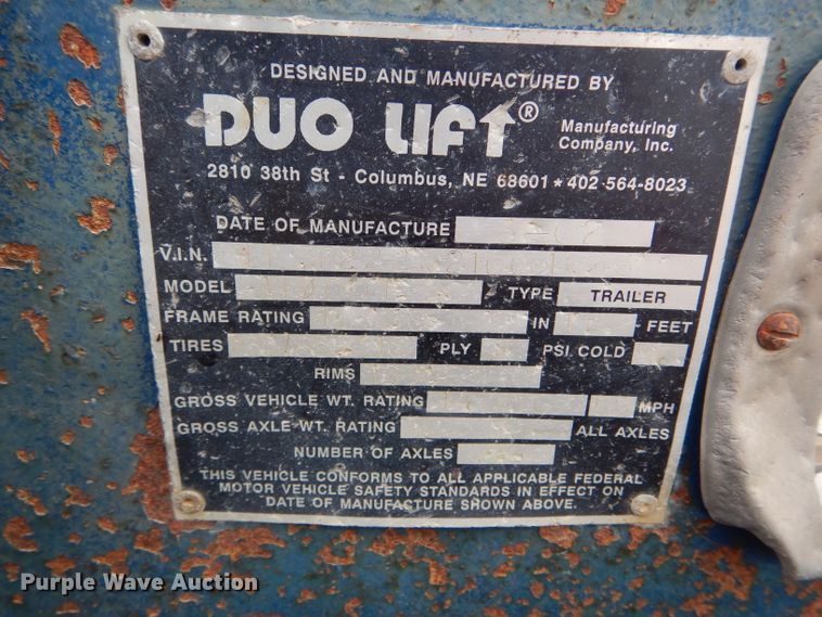 image for item DH6451 2002 Duo Lift 14000E sprayer trailer