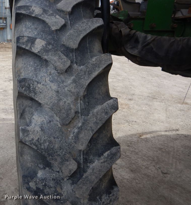 image for item DH6452 2009 John Deere 4930 applicator