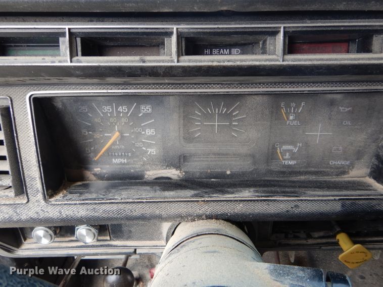 image for item DH6456 1987 Ford F700 grain truck