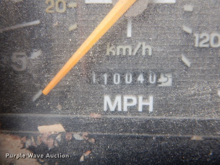 image for item DH6456 1987 Ford F700 grain truck