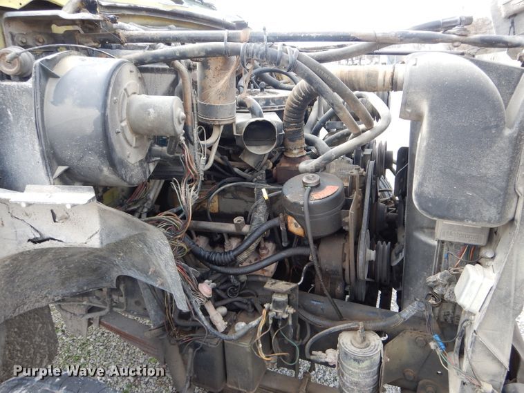 image for item DH6456 1987 Ford F700 grain truck