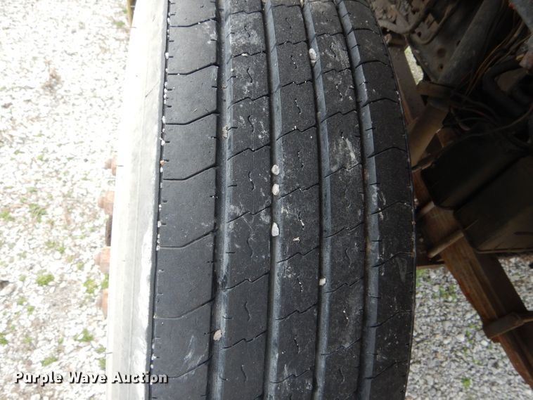 image for item DH6456 1987 Ford F700 grain truck