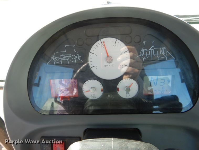 image for item DH6458 2008 Challenger MT635B MFWD tractor