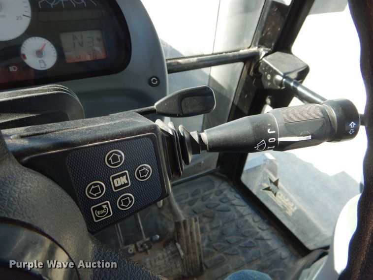 image for item DH6458 2008 Challenger MT635B MFWD tractor