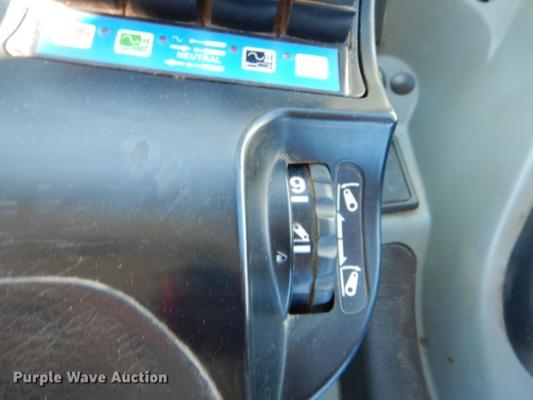 image for item DH6458 2008 Challenger MT635B MFWD tractor