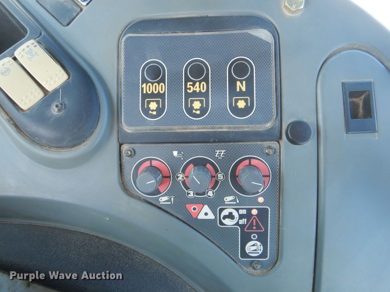 image for item DH6459 2008 Challenger MT635B MFWD tractor